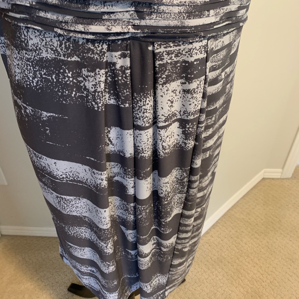 Dress - Picture 5 of 7